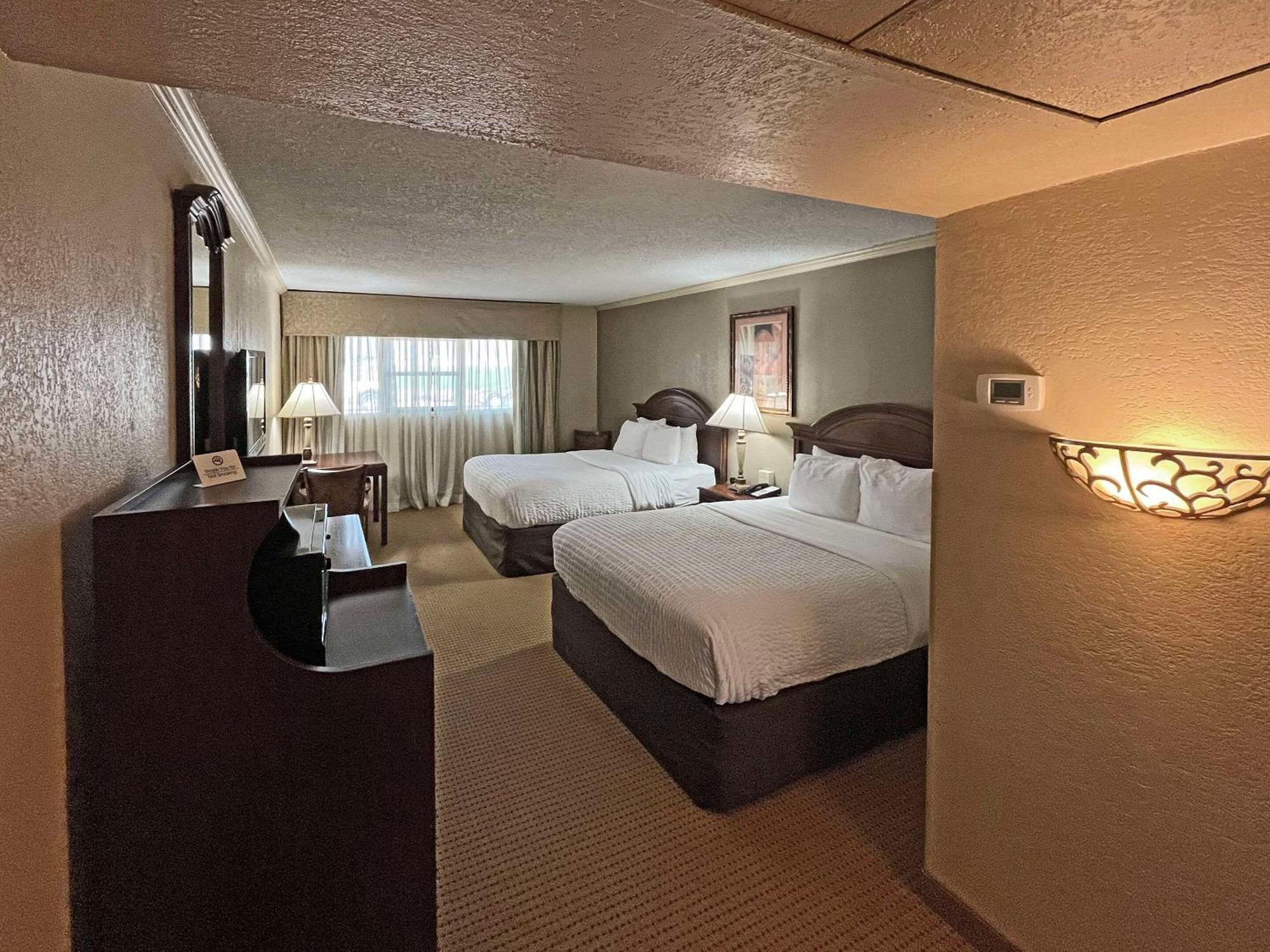 Clarion Inn Garden City Luaran gambar